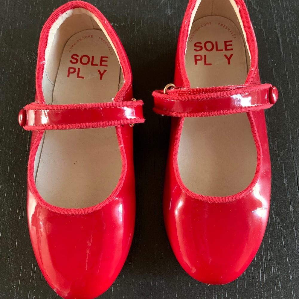 Girls size 13 SOLE PLAY RED PATENT MARY JANES. EUC